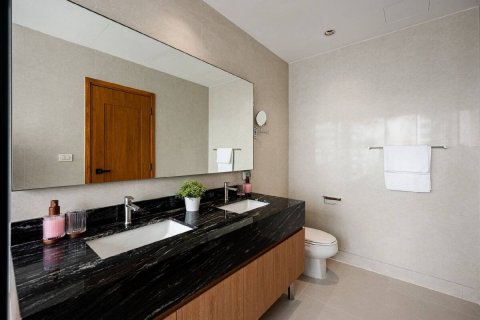 Condominio de 2 dormitorios en Bangkok, Tailandia № 180626 - foto 18