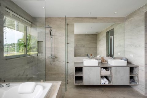 Casa de 5 dormitorios en Ko Samui, Tailandia № 180631 - foto 17