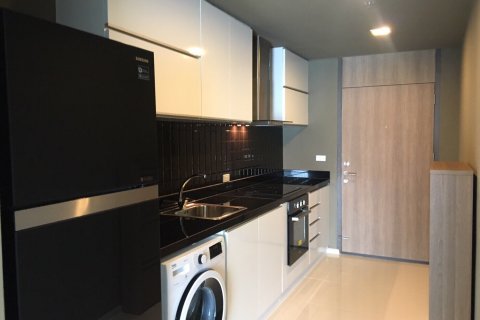 Condominio de 1 dormitorio en Bangkok, Tailandia № 144218 - foto 5