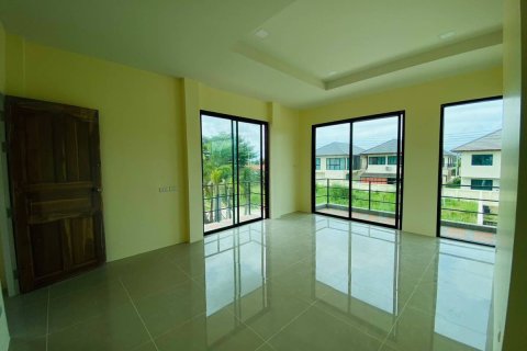 Casa de 3 dormitorios en Pattaya, Tailandia № 157690 - foto 7