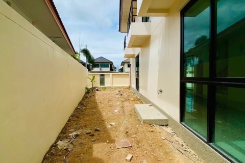 Casa de 3 dormitorios en Pattaya, Tailandia № 157690 - foto 10