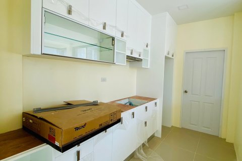 Casa de 3 dormitorios en Pattaya, Tailandia № 157690 - foto 13