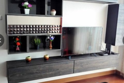 Condo in Bangkok, Thailand, 2 bedrooms  № 157693 - photo 11