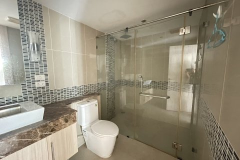 Condominio de 2 dormitorios en Pattaya, Tailandia № 157688 - foto 7