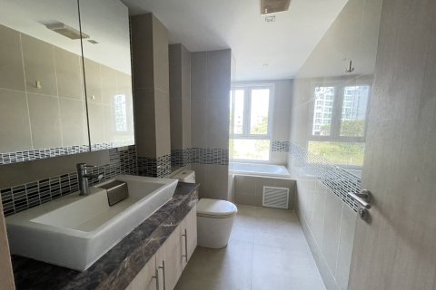 Condominio de 2 dormitorios en Pattaya, Tailandia № 157688 - foto 8