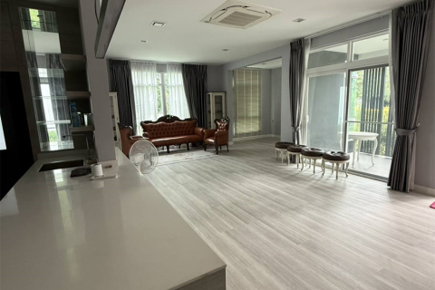 Haus in Bangkok, Thailand 4 Schlafzimmer № 189040 - Foto 8