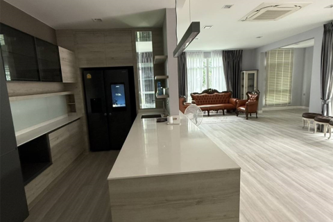 Haus in Bangkok, Thailand 4 Schlafzimmer № 189040 - Foto 4
