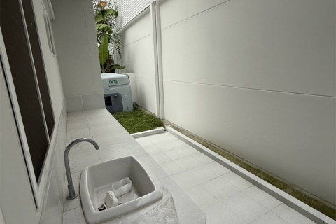 Haus in Bangkok, Thailand 4 Schlafzimmer № 189040 - Foto 3