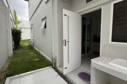 Haus in Bangkok, Thailand 4 Schlafzimmer № 189040 - Foto 2