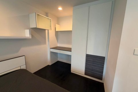 Condo in Bangkok, Thailand, 1 bedroom  № 214254 - photo 11