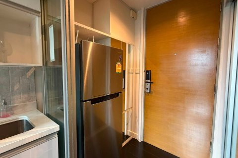 Condo in Bangkok, Thailand, 1 bedroom  № 214254 - photo 7