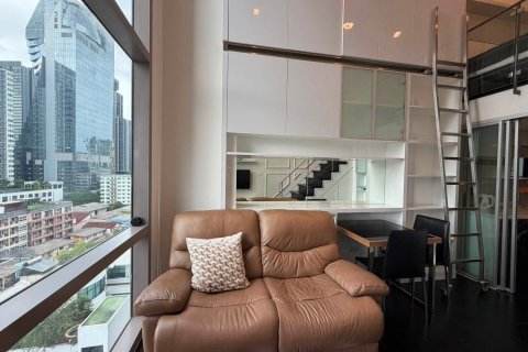Condo in Bangkok, Thailand, 1 bedroom  № 214254 - photo 2