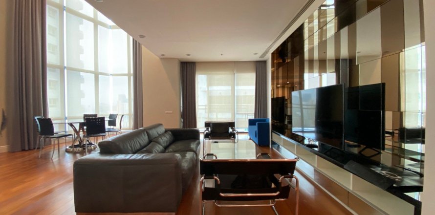 Condominio de 3 dormitorios en Watthana, Bangkok, Tailandia № 134080