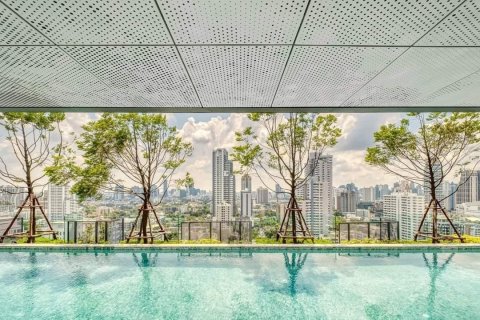 Condominio de 3 dormitorios en Khlong Toei, Bangkok, Tailandia № 134082 - foto 16