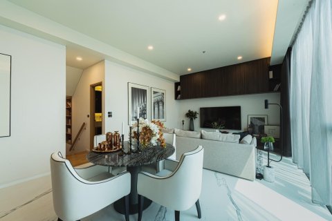 Condominio de 3 dormitorios en Khlong Toei, Bangkok, Tailandia № 134082 - foto 2