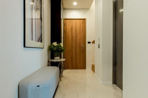 Condominio de 3 dormitorios en Khlong Toei, Bangkok, Tailandia № 134082 - foto 7