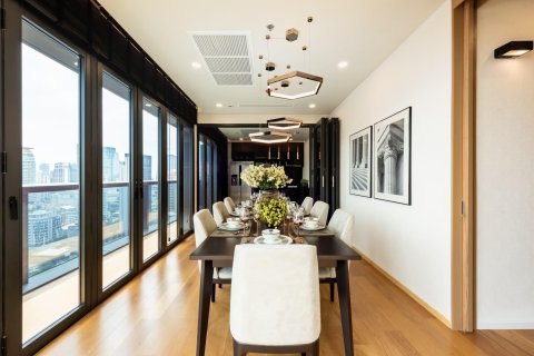 Condominio de 3 dormitorios en Khlong Toei, Bangkok, Tailandia № 134082 - foto 4