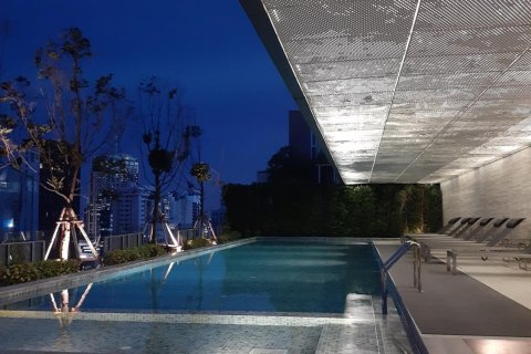 Condominio de 3 dormitorios en Khlong Toei, Bangkok, Tailandia № 134082 - foto 17