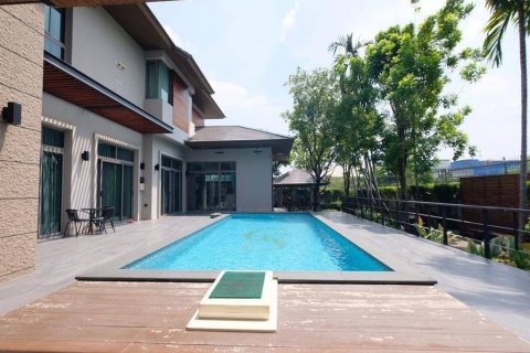 Chalet de 4 dormitorios en Prawet, Bangkok, Tailandia № 134085