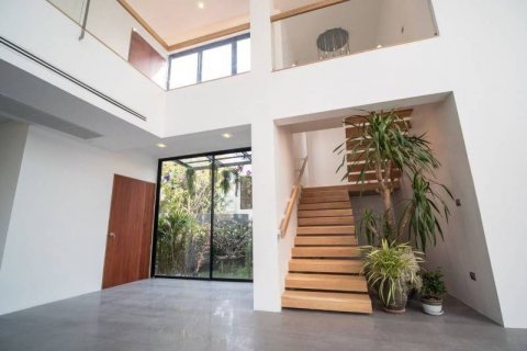 Chalet de 5 dormitorios en Phra Khanong, Bangkok, Tailandia № 134079 - foto 6