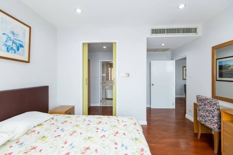 Condominio de 2 dormitorios en Watthana, Bangkok, Tailandia № 134084 - foto 4
