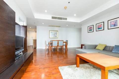 Condominio de 2 dormitorios en Watthana, Bangkok, Tailandia № 134084 - foto 2