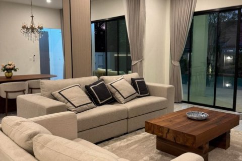 Casa de 3 dormitorios en Pattaya, Tailandia № 160961 - foto 8