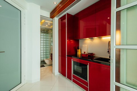 Condominio de 3 dormitorios en Bang Sare, Tailandia № 160962 - foto 12