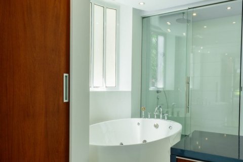 Condominio de 3 dormitorios en Bang Sare, Tailandia № 160962 - foto 18