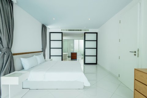 Condominio de 3 dormitorios en Bang Sare, Tailandia № 160962 - foto 16