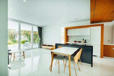 Condominio de 3 dormitorios en Bang Sare, Tailandia № 160962 - foto 23
