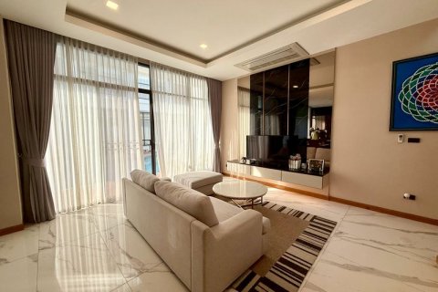 Casa de 3 dormitorios en Pattaya, Tailandia № 160965 - foto 6