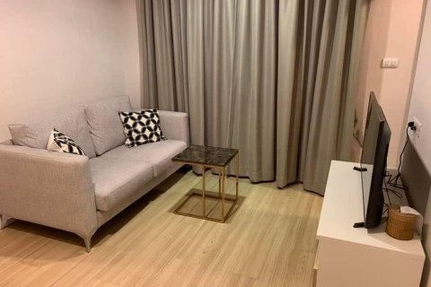 Studio dans le Condo à Khlong Toei, Bangkok, Thaïlande  № 171931