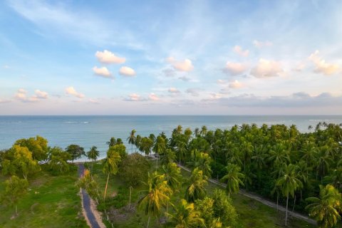 Chalet de 3 dormitorios en Ko Samui, Tailandia № 172423 - foto 9