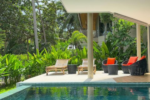 Chalet de 3 dormitorios en Ko Samui, Tailandia № 172423 - foto 17