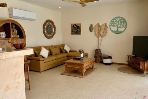 Chalet de 2 dormitorios en Ko Samui, Tailandia № 172421 - foto 12