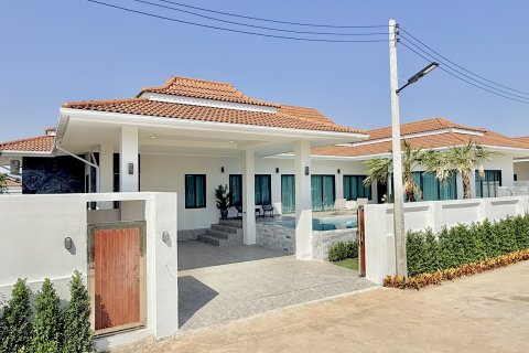 Chalet de 3 dormitorios en Hua Hin, Tailandia № 169841 - foto 23
