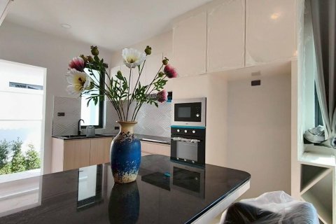 Chalet de 3 dormitorios en Hua Hin, Tailandia № 169841 - foto 16