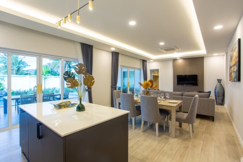 Villa in Hua Hin, Thailand 3 Schlafzimmer № 169844 - Foto 8