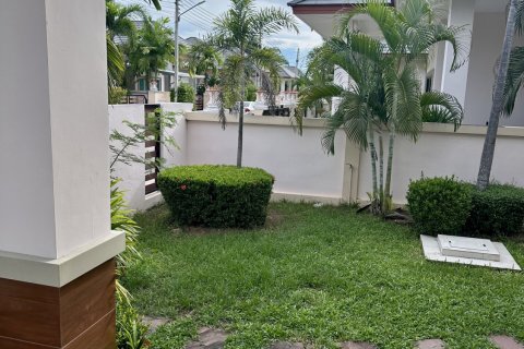 Chalet de 2 dormitorios en Pattaya, Tailandia № 203500 - foto 10