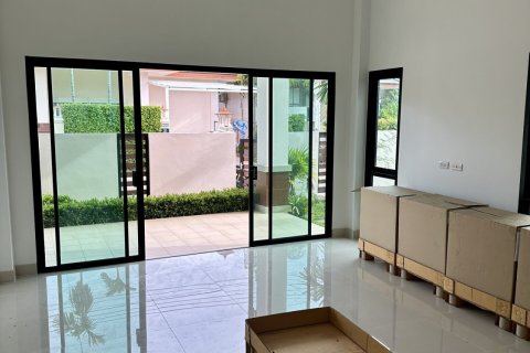 Chalet de 2 dormitorios en Pattaya, Tailandia № 203500 - foto 11