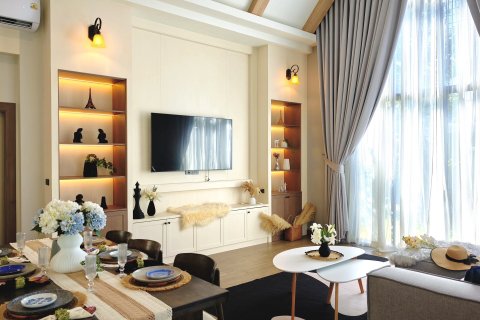 Chalet de 3 dormitorios en Pattaya, Tailandia № 203501 - foto 25
