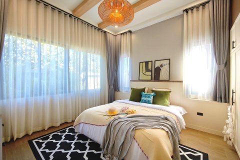 Chalet de 3 dormitorios en Pattaya, Tailandia № 203501 - foto 17