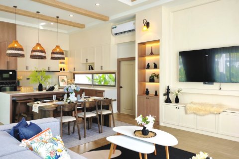 Chalet de 3 dormitorios en Pattaya, Tailandia № 203501 - foto 10