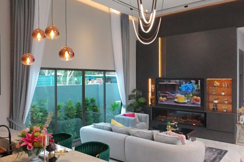 Chalet de 4 dormitorios en Pattaya, Tailandia № 203502 - foto 5