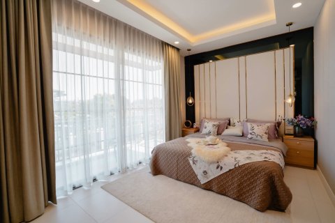 Chalet de 4 dormitorios en Pattaya, Tailandia № 203503 - foto 14