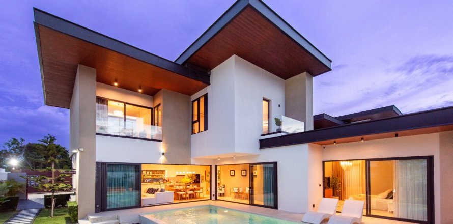 Chalet de 4 dormitorios en Pattaya, Tailandia № 203504