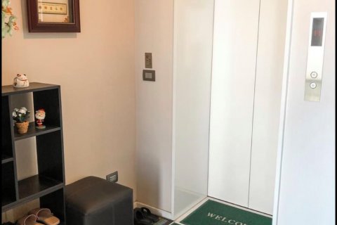 Condominio de 2 dormitorios en Bang Rak, Bangkok, Tailandia № 133942 - foto 4