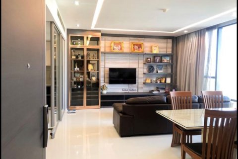 Condominio de 2 dormitorios en Bang Rak, Bangkok, Tailandia № 133942 - foto 2