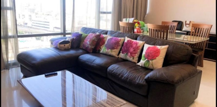 Condominio de 2 dormitorios en Bang Rak, Bangkok, Tailandia № 133942